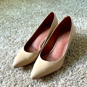 Pointed kitten heels, tan/beige. Corso Como. Size 8. Gently worn. Minor scuffs.